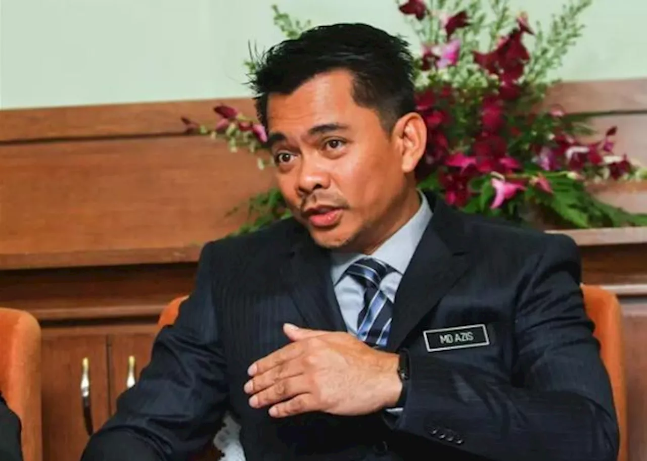 Police reports against Hannah Yeoh's book puzzling, says Azis Jamman