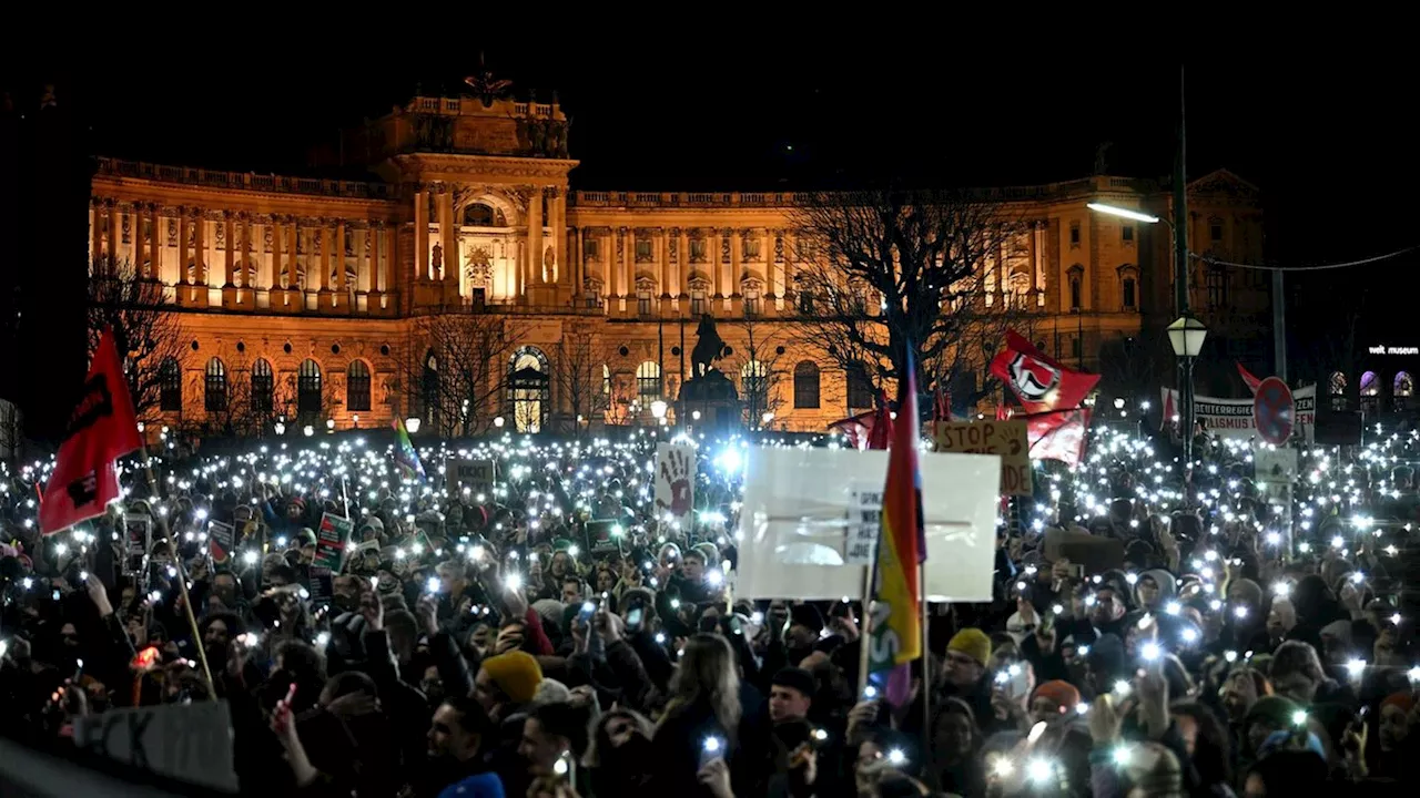 Österreich: Zehntausende Protestieren gegen Rechtsruck