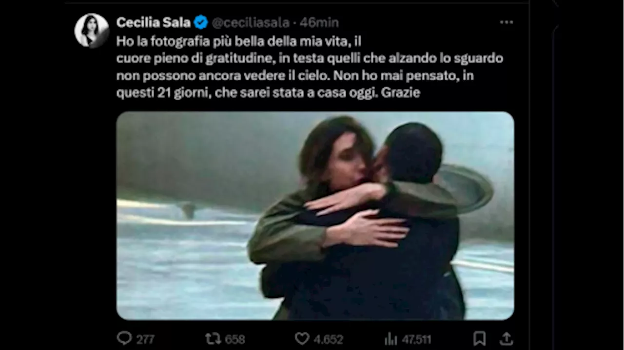 Cecilia Sala pubblica la foto dell'abbraccio con Daniele Raineri: 'La più bella della mia vita'