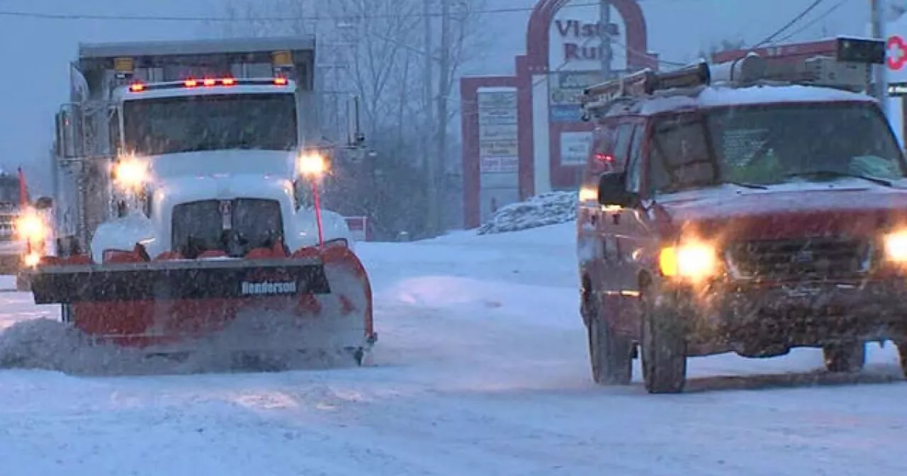 Indianapolis Crews Focus on Connector Streets After Winter Storm