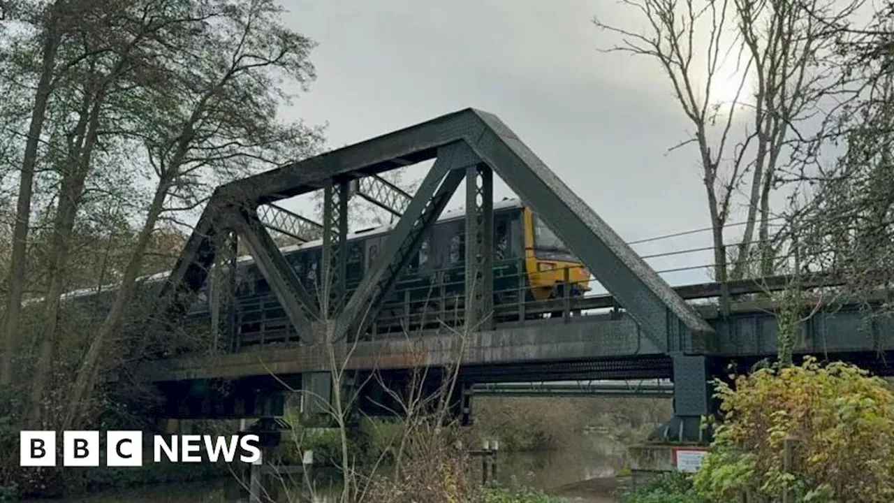 Surrey to West Sussex: Rail line 16-day closure begins