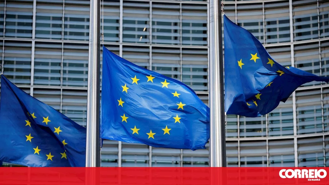 Líderes europeus debatem de urgência defesa da UE na estreia de 'retiros' de Costa