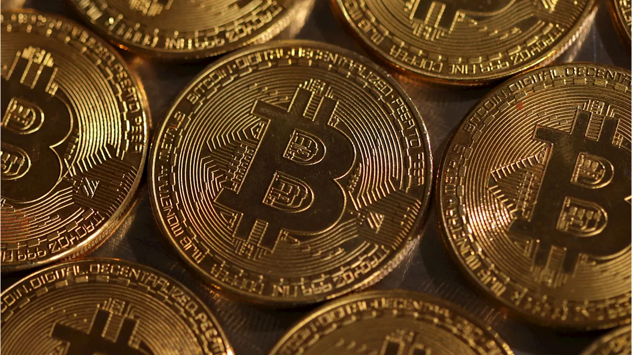 Bitcoin Fecha Semana em Baixa Após Turbolência no Mercado de Tecnologia