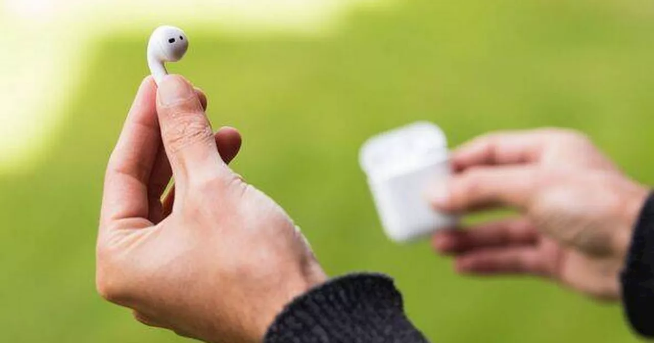 Cheap and Easy Way to Clean Your Earbuds and Keep Them Healthy