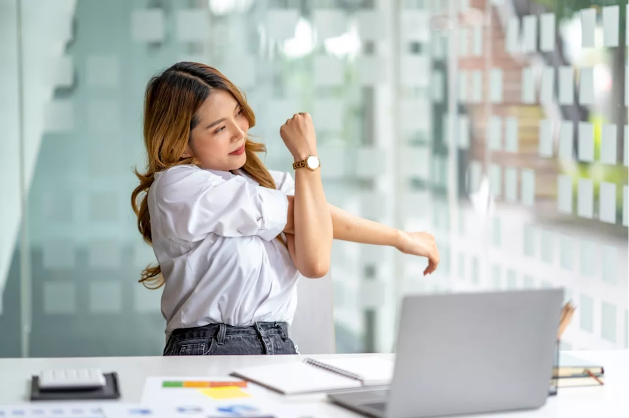 Beat Desk Fatigue: Simple Stretches for a More Productive Workday