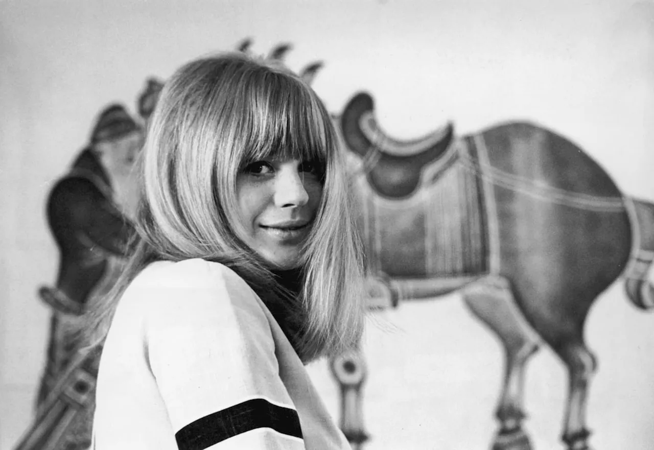 La vida salvaje de Marianne Faithfull, cuyo estilo inspiró a miles de mujeres