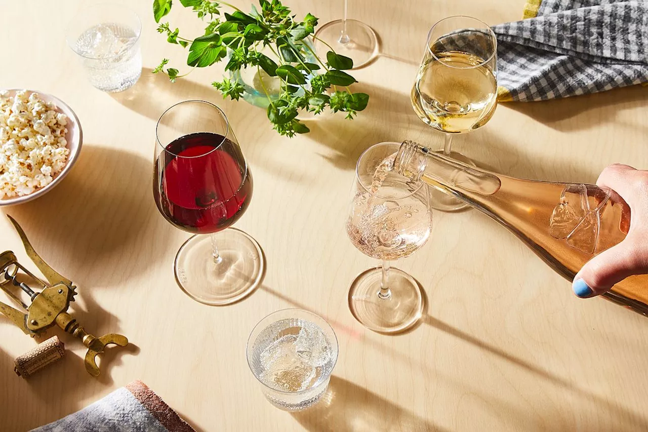 The Best Non-Alcoholic Wines, According to Experts