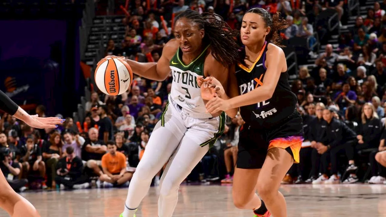 Nneka Ogwumike Re-Signs with Seattle Storm