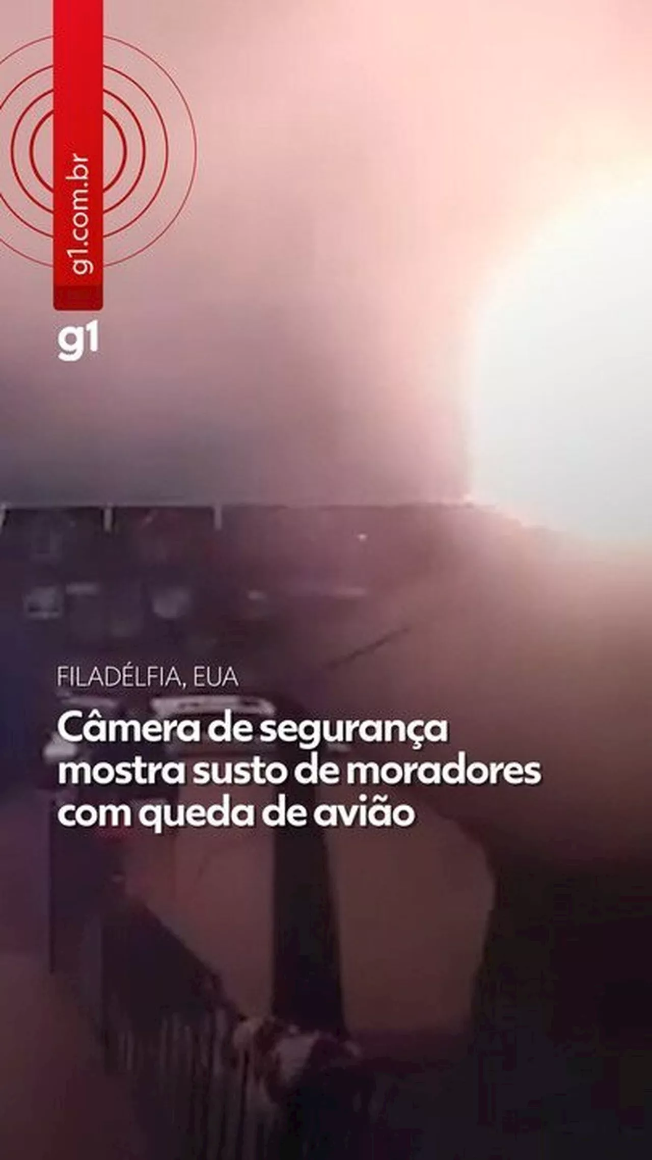 Câmera de Segurança Captura Susto de Moradores com Queda de Avião em Filadélfia