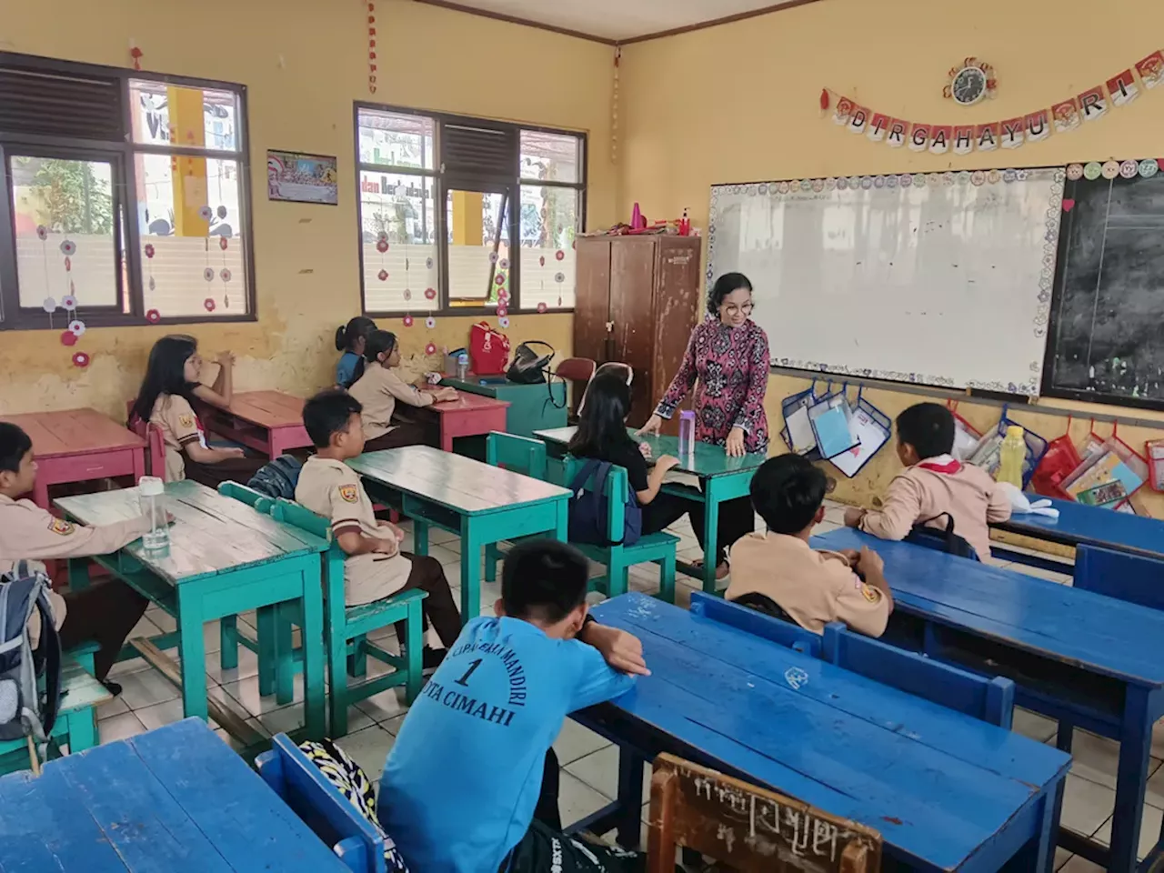 Belajar Bersama Ketika Tidak Semua Sekolah Punya Guru Agama 