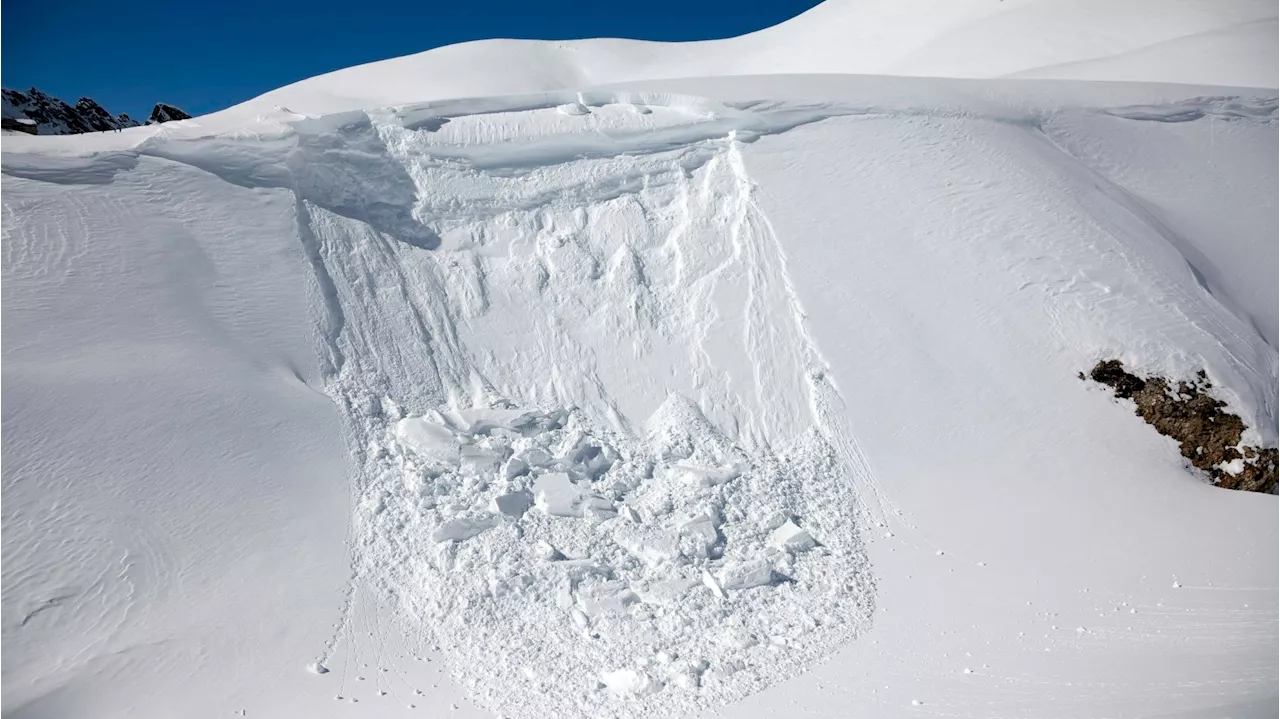 Skiunfall in Tirol: Brüderpaar gerät in Lawinen-Drama