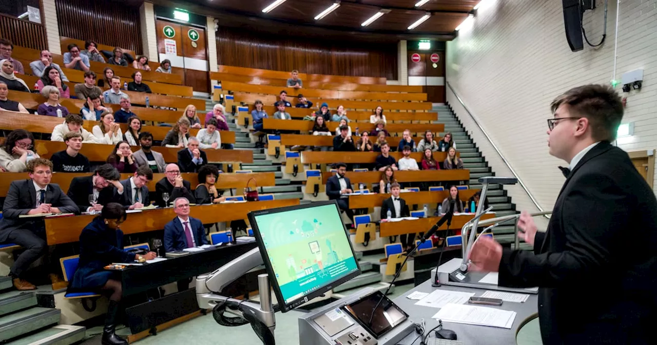 Two UCD Students Advance to Irish Times Debate Final