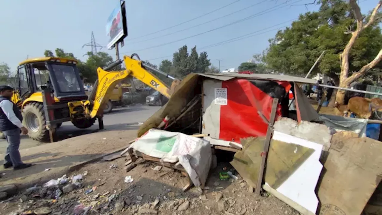 Bulldozer Action: 23 KM तक जमकर गरजा बुलडोजर, एक्शन से गाजियाबाद में हड़कंप; अवैध कॉलोनियों को किया ध्वस्त