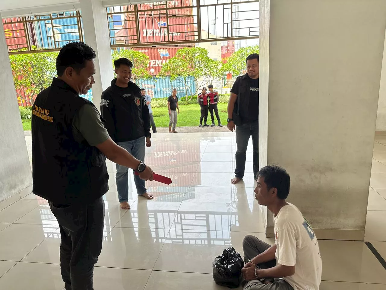 Sontoloyo, Hendra Gasak Ponsel Jemaah Salat Jumat, Polisi Lagi Ramai-ramainya