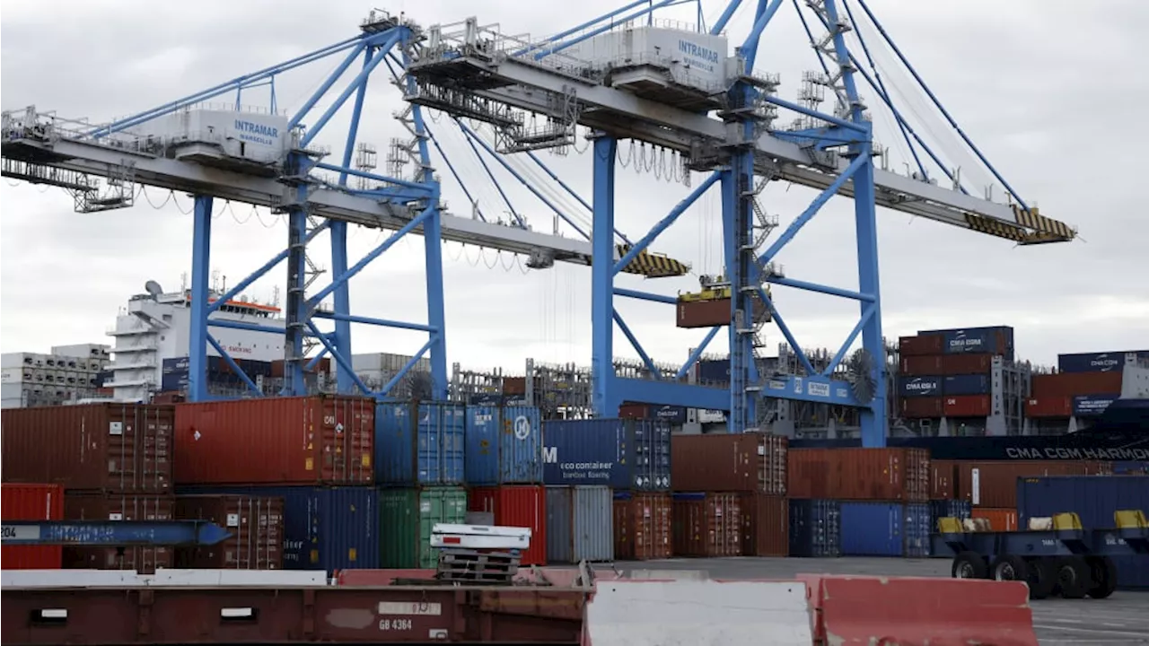 Seconde journée de grève des dockers français : Perturbations dans les ports 