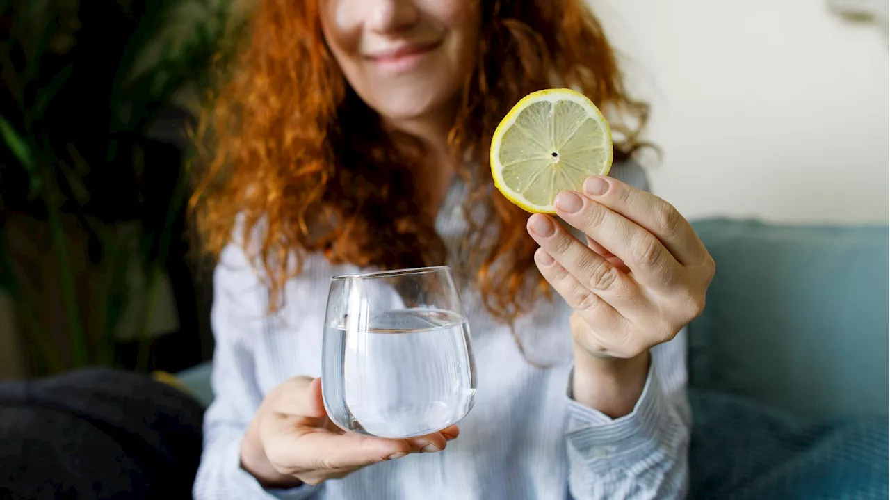 L'eau citronnée le matin : mythe ou réalité ?