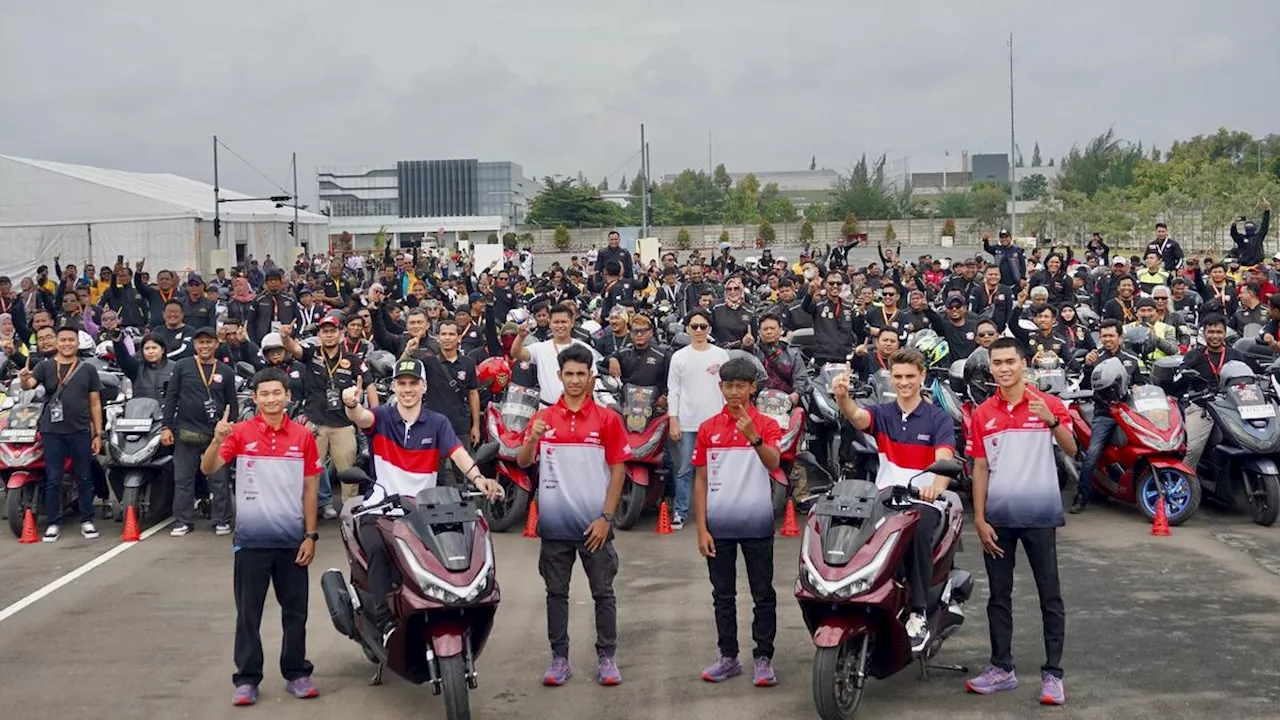 Pembalap MotoGP Luca Marini dan Joan Mir Jumpa Komunitas Penunggang Honda PCX di Cikarang