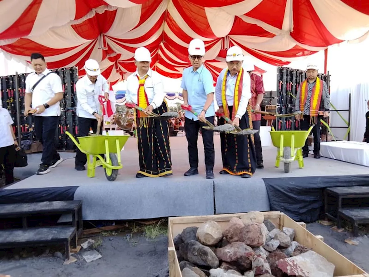 Menkes RI Bangun RSUD Borong Flores, Tekan Warga Rujuk Keluar Daerah