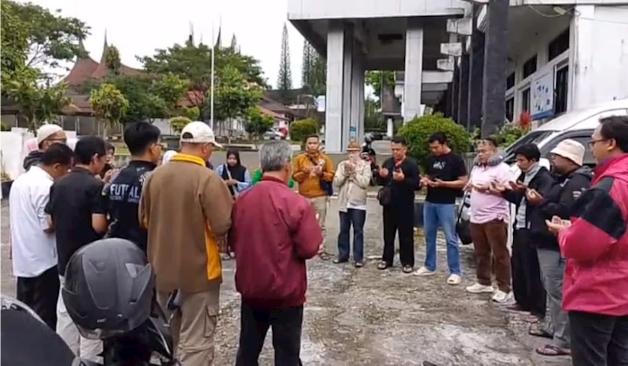 Puluhan Dosen Sumbar Demo ke Jakarta Soal Tukin