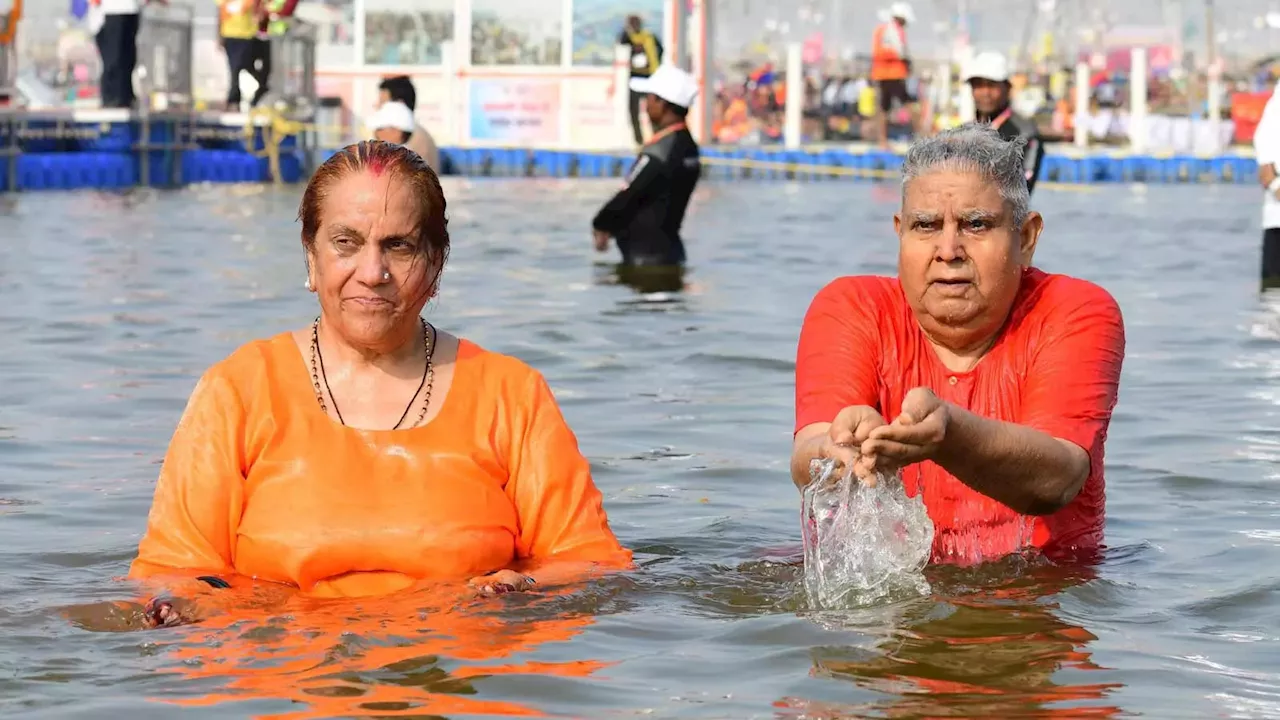 उपराष्ट्रपति जगदीप धनखड़ ने त्रिवेणी में लगाई आस्था की पावन डुबकी, बोले- धन्य हो गया जीवन