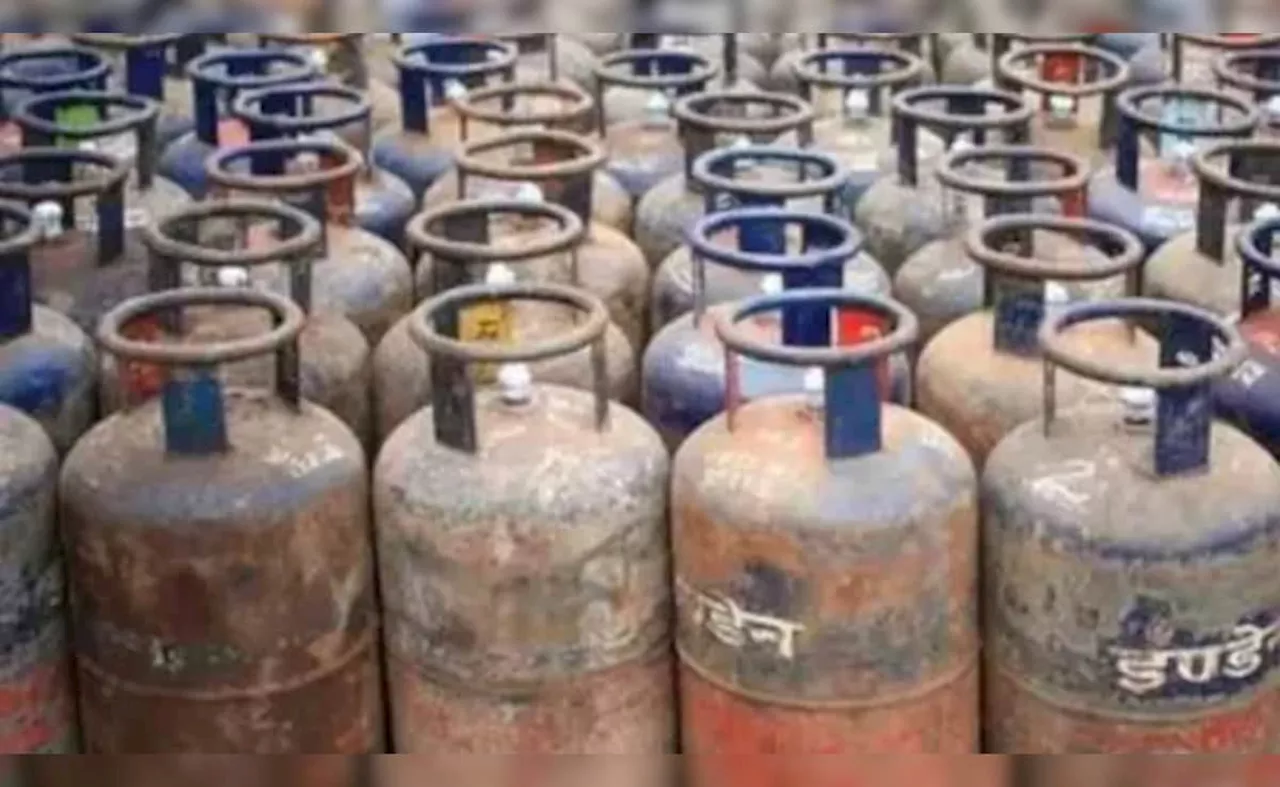 बजट की सुबह मिली बड़ी सौगात, सस्ता हुआ LPG कमर्शियल गैस सिलेंडर, चेक करें नए दाम