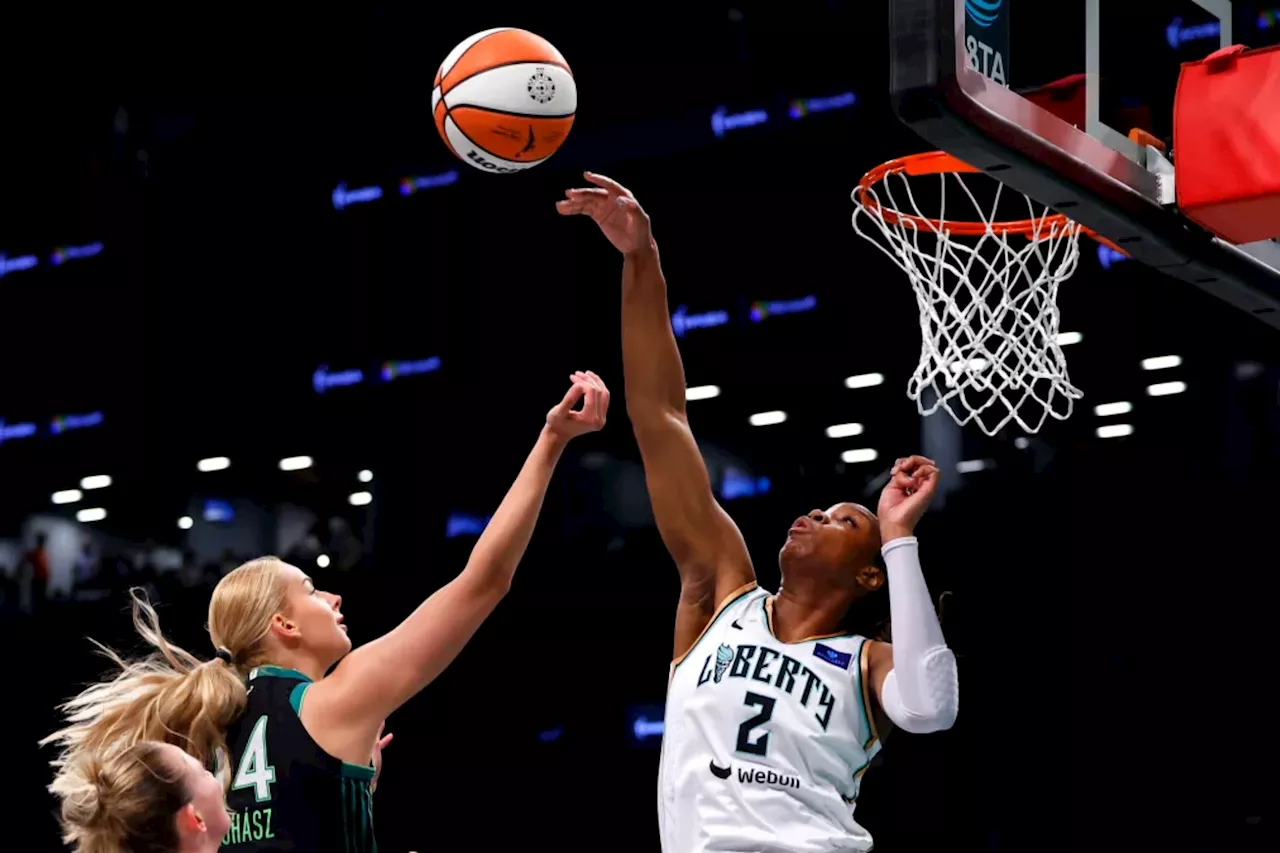 New York Liberty Re-Sign Kennedy Burke as Courtney Vandersloot Joins Chicago Sky