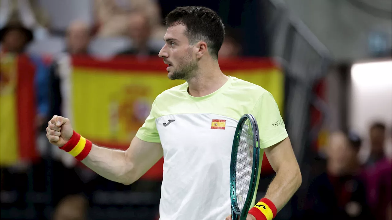 Pedro Martínez da el primer punto a España en la Copa Davis