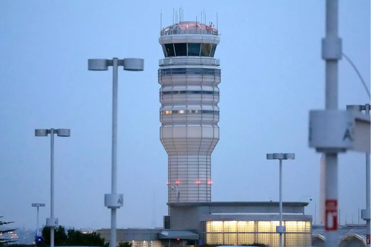 Air Traffic Control Collision Reignites Debate Over Trump's Bureaucracy Cuts