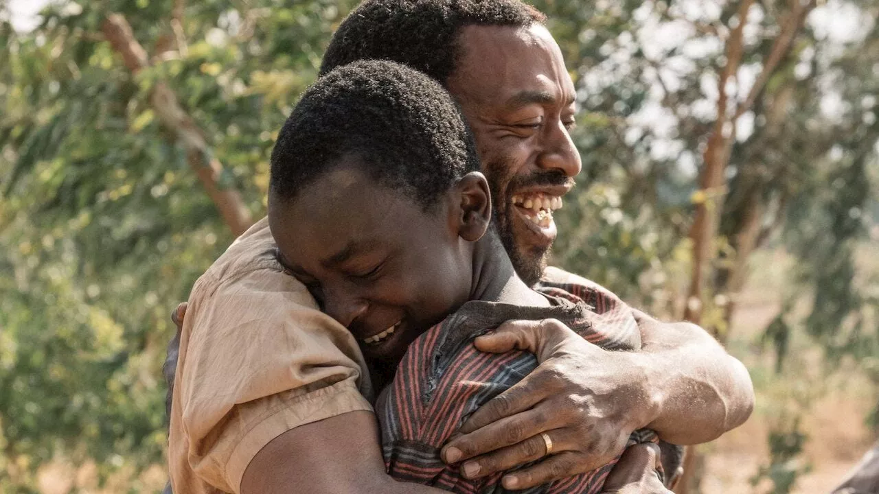 La historia inspiradora de William Kamkwamba, un joven que construyó un molino de viento para salvar a su comunidad