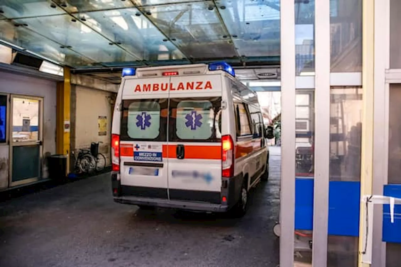 Bambina di 5 anni precipitata dal terzo piano di un condominio ad Ancona