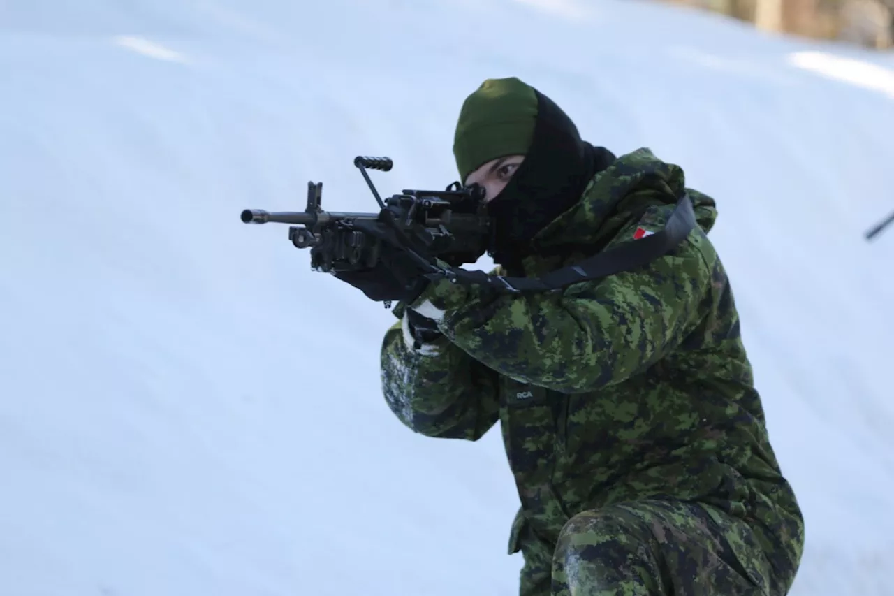 Sault Ste Marie Regiment Trains for Winter Operations