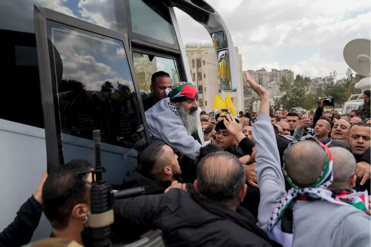 Thirty-Two Palestinian Prisoners Released in Fourth Prisoner Swap Deal