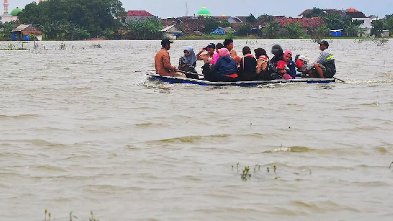 Banjir Terisolasi 450 KK di Dukuh Karangturi, Kudus