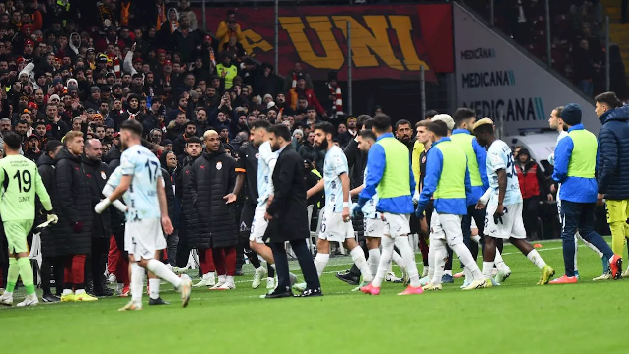 Eklat in der Türkei: Adana Demirspor bricht Spiel gegen Galatasaray ab