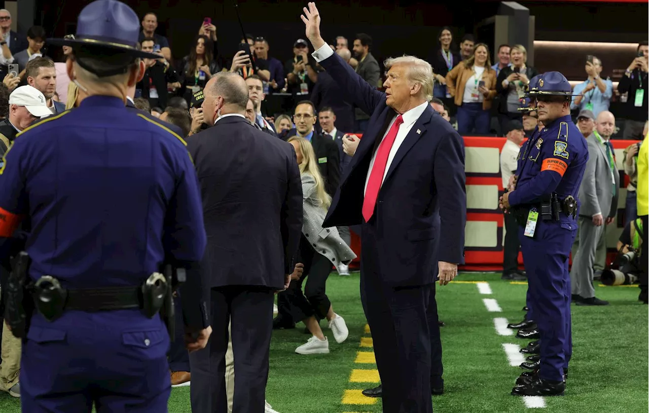 Donald Trump assiste au Super Bowl 2023 : Un moment historique et des spéculations