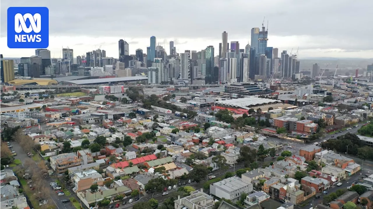 Melbourne's Outer Suburbs: Growth Outpaces Infrastructure