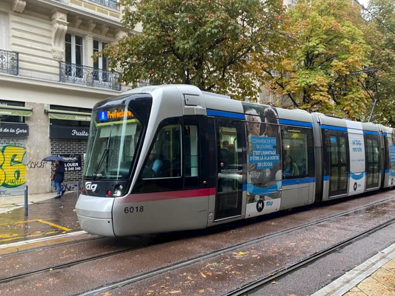 Grenoble recrute 150 chauffeurs de bus et de tramway face à un manque de personnel