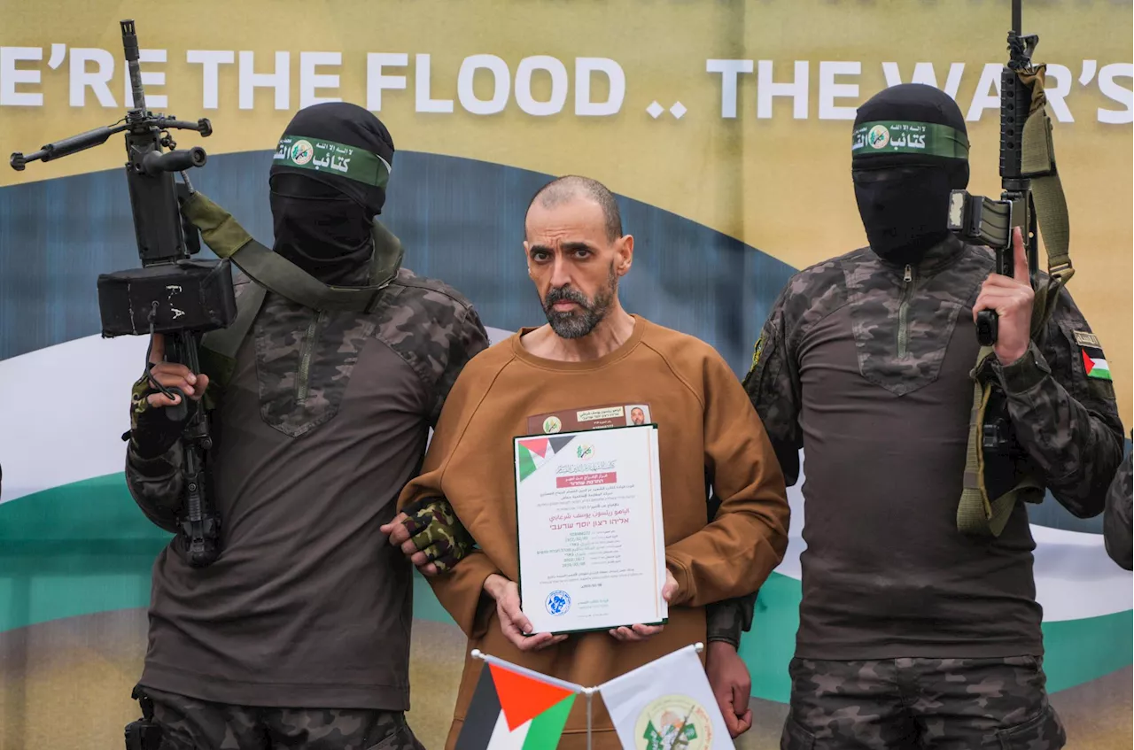 Hamas sier de utsetter overlevering av israelske gisler