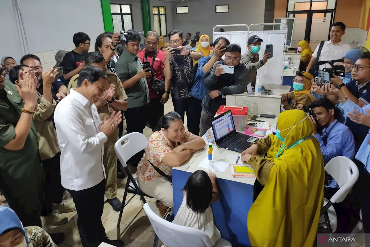 Menhut tinjau program Cek Kesehatan Gratis di Puskesmas Cengkareng