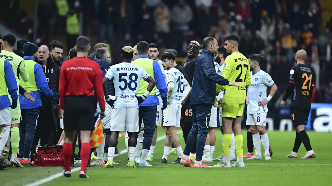 SüperLig: Galatasaray-Gegner verlässt geschlossen den Platz