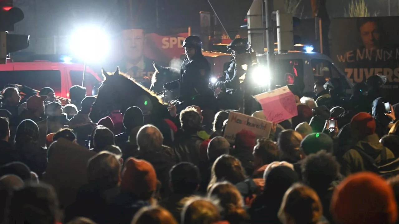 Polizei-Einsatz in Freiburg: Sechs Festnahmen bei Anti-AfD-Demo