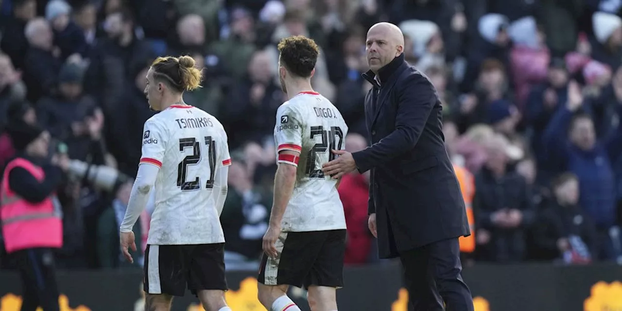 Arne Slot Sindir Erik ten Hag Usai Liverpool Tersingkir dari FA Cup