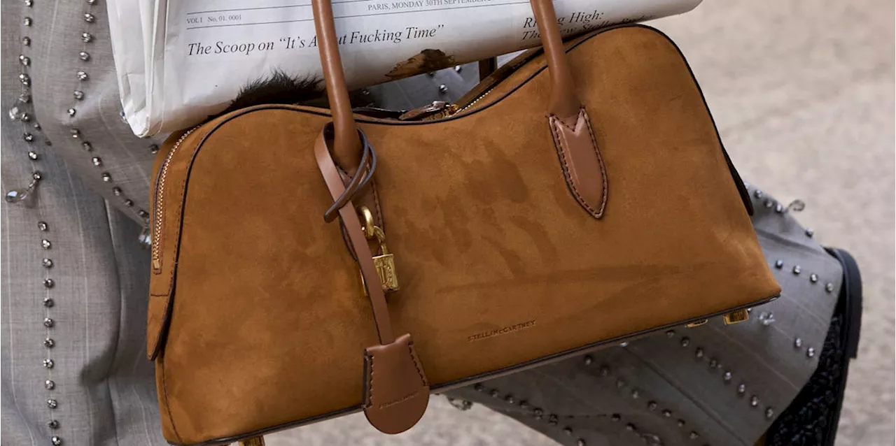 Borsa in Suede: L'accessorio Essenziale dell'Inverno 2025