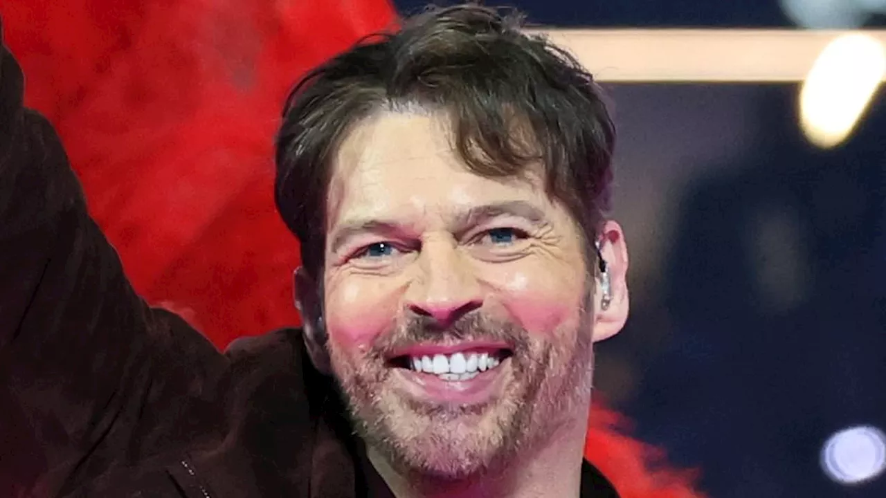 Harry Connick Jr. makes surprise appearance at Super Bowl 2025 to perform Mardi Gras anthem