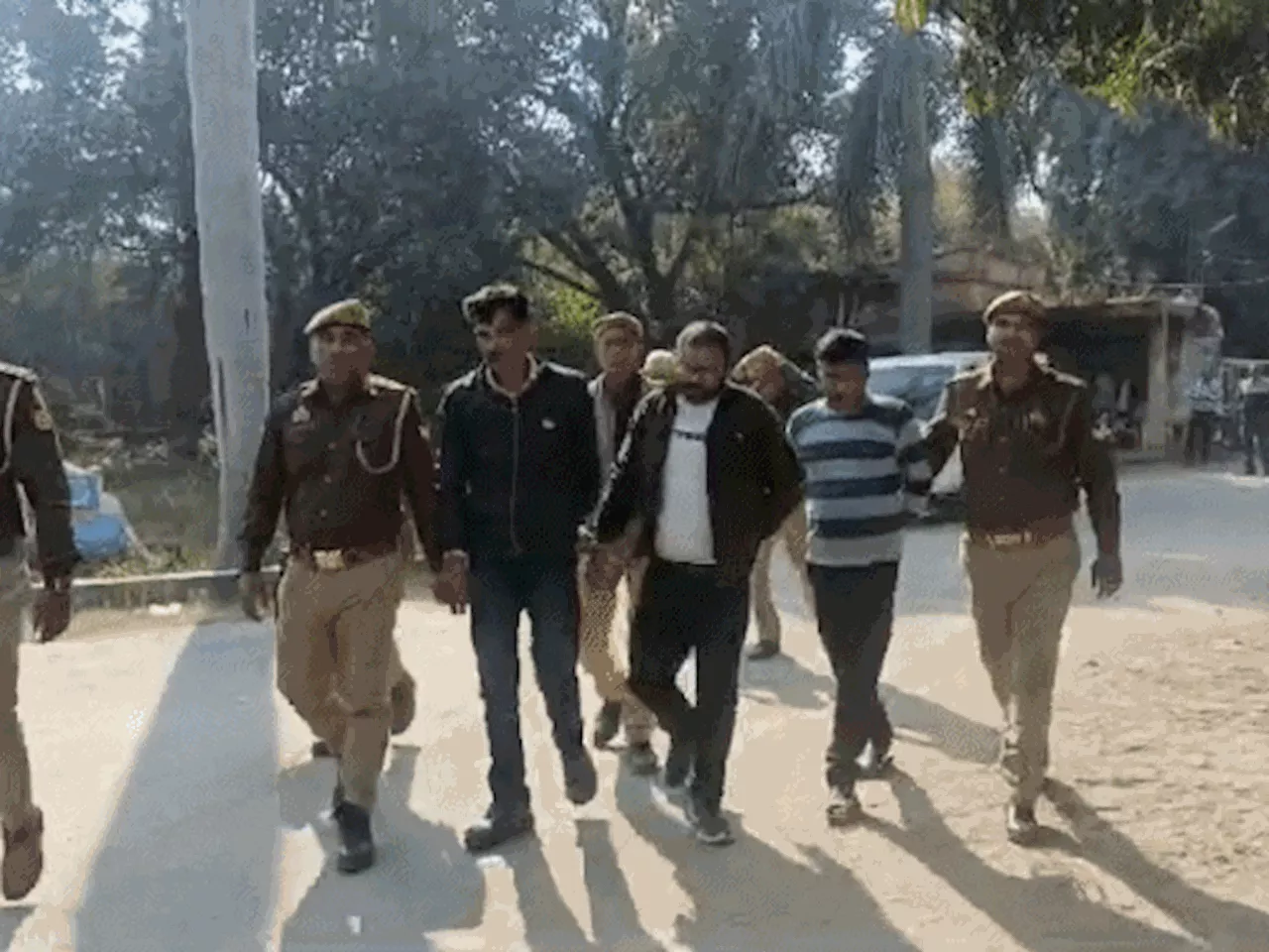 कानपुर पुलिस ने मयूर कंपनी से तेल चोरी करने वाले गैंग का पर्दाफाश किया