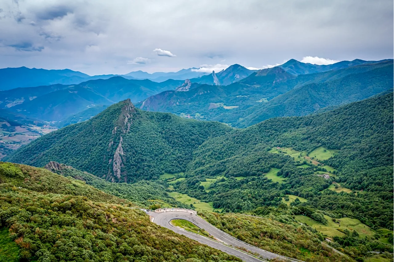 DNA From Cave Dirt Unearths Genetic Roots of the Red Lady of El Mirón