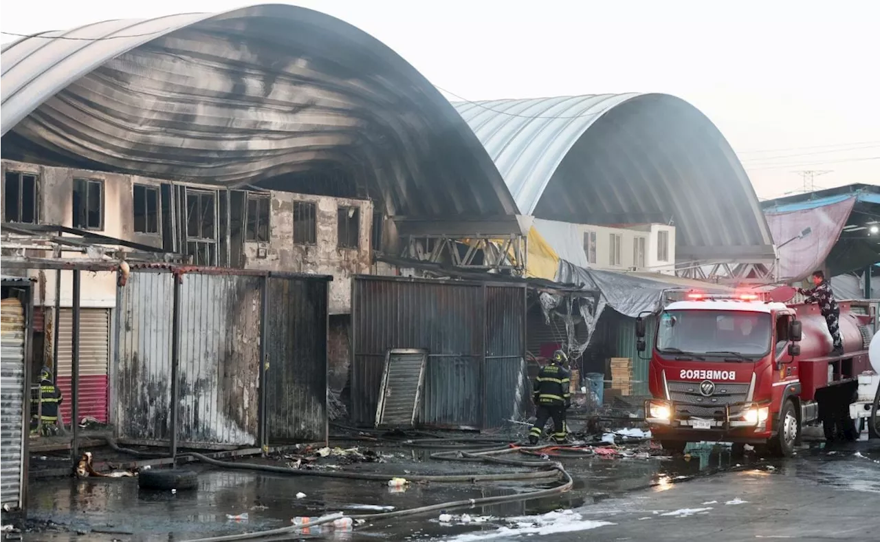 Brugada ofrece apoyo a afectados por incendio en Central de Abasto de Iztapalapa; coordina recuperación inmediata