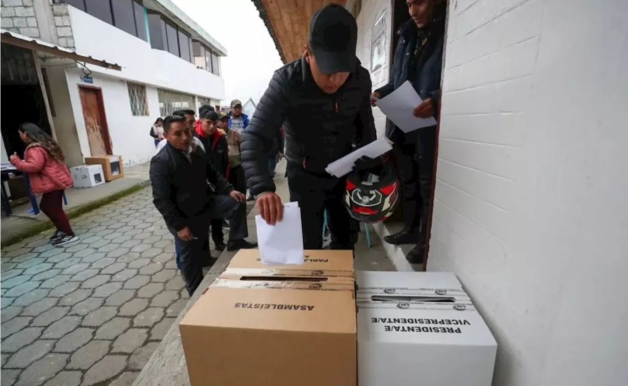 Ecuador concluye jornada electoral con más del 83% de participación