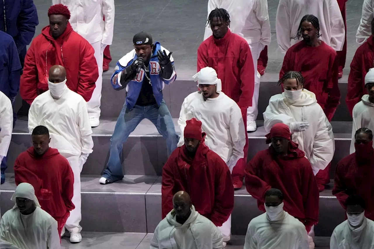 Kendrick Lamar rockt den Super Bowl mit energiegeladener Halbzeitshow