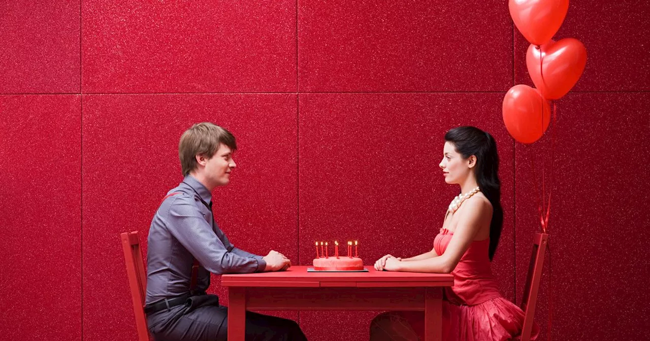 6 Red Flags to Avoid on a Valentine's Day Restaurant Date